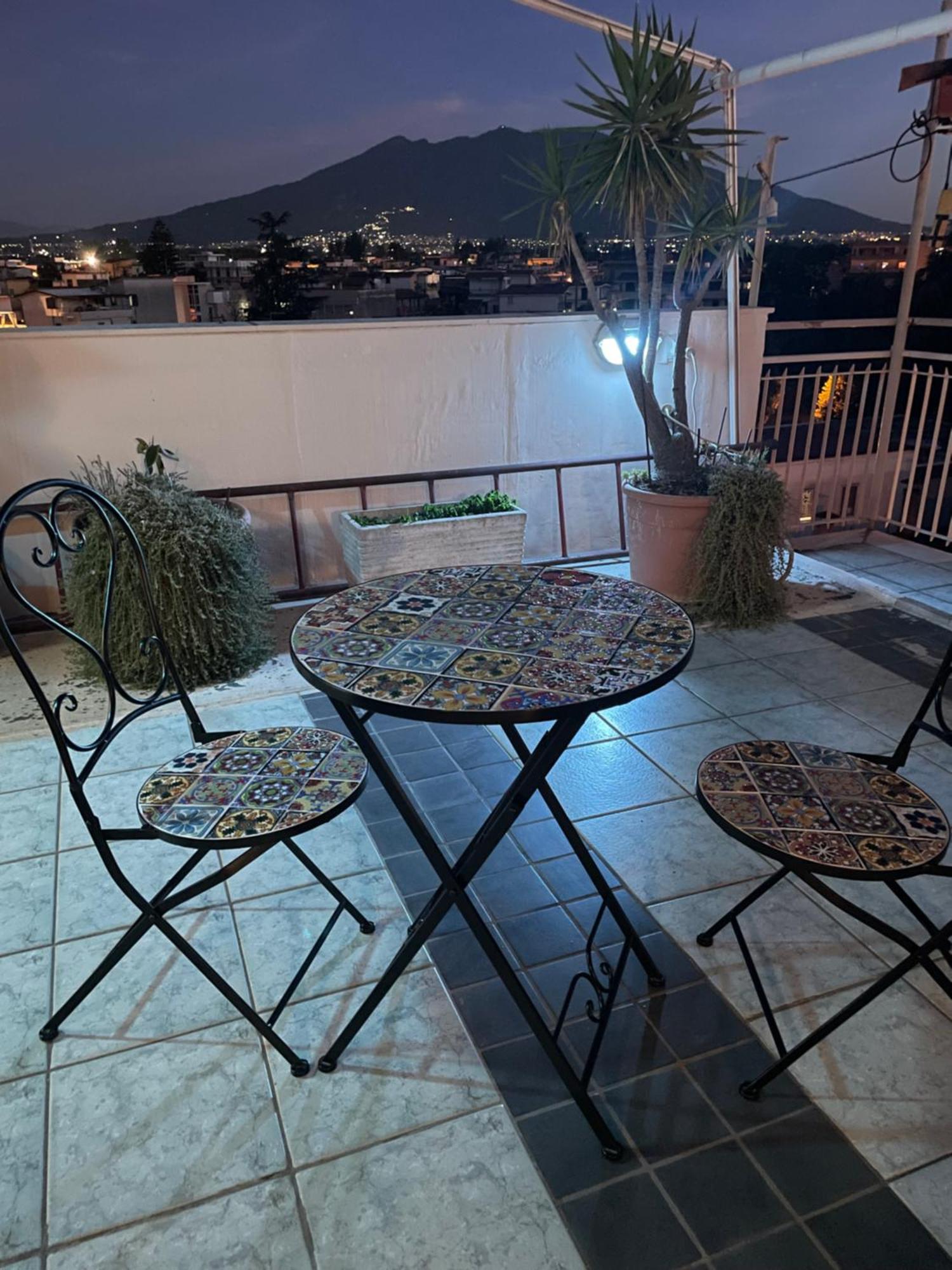B&B L'Attico E La Ballata Brusciano Kültér fotó